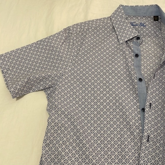 Light pattern blue Terra Elba short sleeve button up - Picture 4 of 4